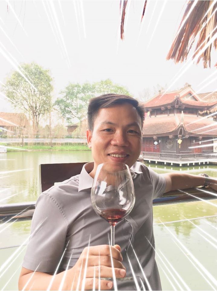 Bùi Đương Thời - Công ty cổ phần Wineplaza - Nhập khẩu và phân phối các dòng rượu vang cao cấp tại Việt Nam.